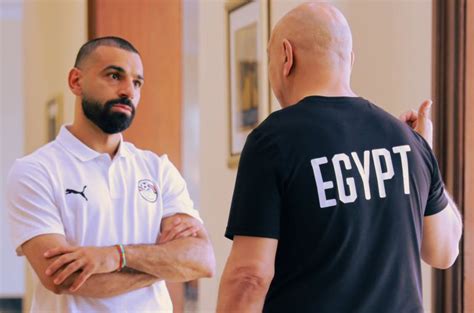 Salah's clean-shaven hairstyle Egypt national team camp doesn't look real