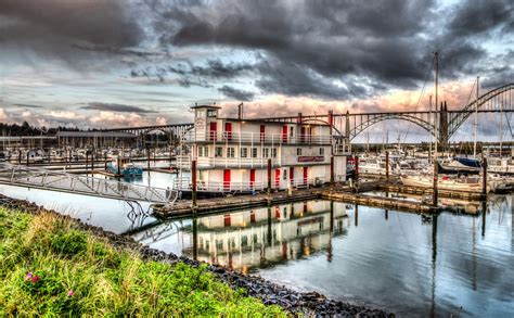 Thom Zehrfeld Photography : South Beach Marina Newport Oregon