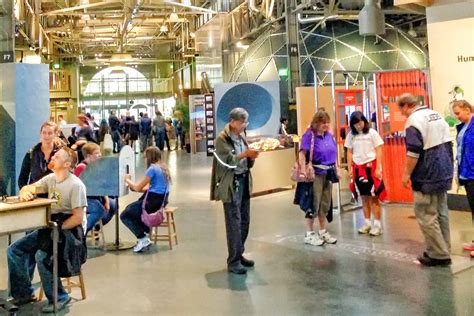 At the Exploratorium, Science is Anything But Boring