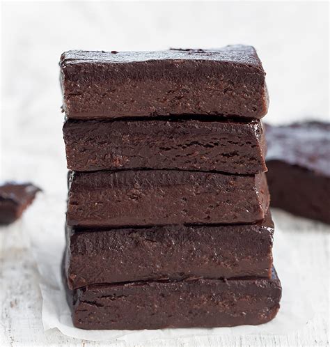 3 Ingredient No Bake Brownies (No Flour, Eggs, Butter or Oil) - Kirbie ...