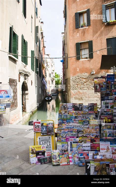 Venice street scene Stock Photo - Alamy