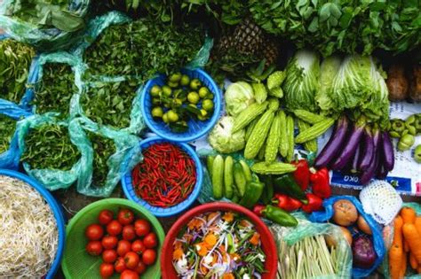 Colorful fresh produce at Asian market | Pictures of food • Foodiesfeed ...