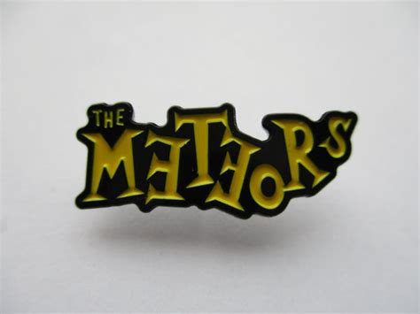 THE METEORS shaped logo PSYCHOBILLY METAL BADGE yellow – Savage Amusement