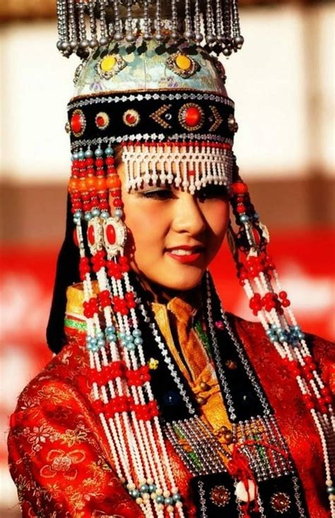 A Mongolian girl | Kadın, Tarz moda, Meksika halk sanatı