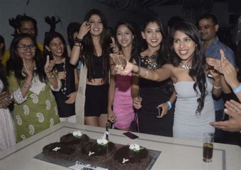 Kaisi Yeh Yaariyan star cast Celebrates 200 Episodes - Photos,Images ...