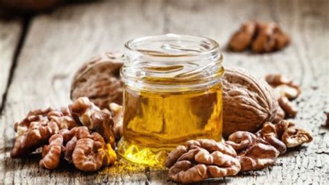 5 Incredible Benefits of Walnut Oil for Health and Beauty | Clamor World
