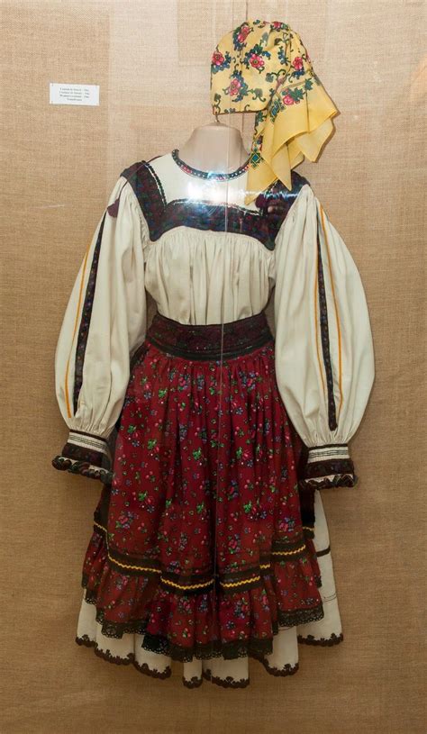 La Blouse Roumaine | Traditional outfits, Traditional dresses, Folk ...