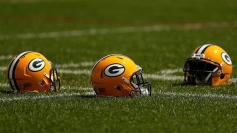 Packers announce roster moves