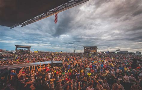 Best Country Music Festivals In The Midwest | ExploreGlobally