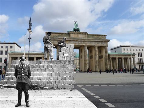 Brandenburg Gate and Berlin Wall - Looking Into The Past #Explored# | Brandenburg gate, Berlin ...