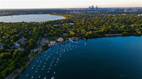 Lake Harriet this evening : r/Minneapolis