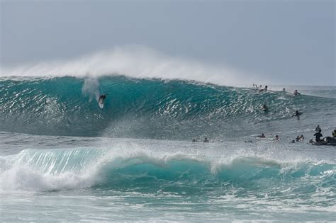 Banzai Pipeline / THE Guide to the World’s Most Famous Wave