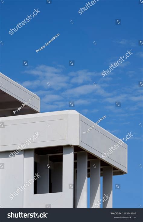 10,325 House Roof Side View Images, Stock Photos & Vectors | Shutterstock