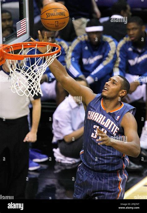 Charlotte Bobcats power forward Boris Diaw (32) scores against the ...