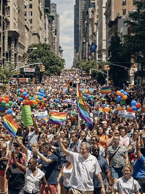 Chelsea Manning joins revelers for New York pride parade | Daily Mail ...