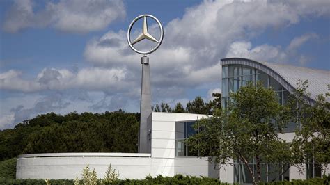 UAW targets Mercedes-Benz factory in Alabama for unionization