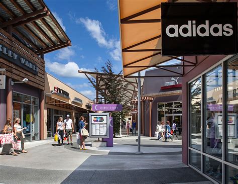 About Seattle Premium Outlets® - A Shopping Center in Tulalip, WA - A ...