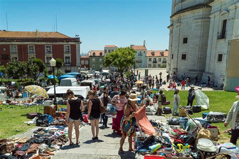 Feira da Ladra: Lisbon's Massive Flea Market - GlobeSlice