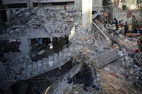 At least 68 killed in central Gaza in air strike | The Westmorland Gazette