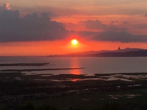 Sunset at Laguna de Bay : r/Philippines