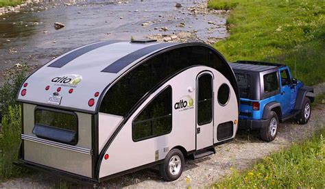 8 Best Small Campers Under 2,000 lbs. with Bathrooms for 2024 – RVBlogger