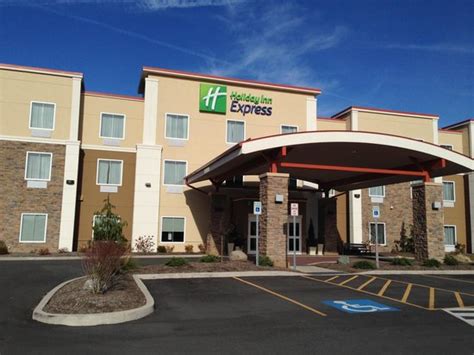 HOLIDAY INN EXPRESS CANANDAIGUA - FINGER LAKES $97 ($̶1̶3̶8̶) - Updated 2020 Prices & Hotel ...