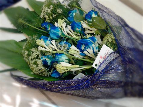 Blue bouquet; blue roses | Blue bouquet, Blue roses, Floral arrangements