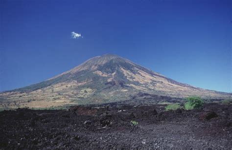 Global Volcanism Program | San Miguel