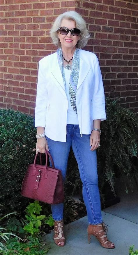 18 Outfits for Women Over 60- Fashion Tips For 60 Plus Women