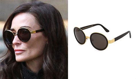 Suzanne Dutchman (Demi Moore) glasses in Blind movie