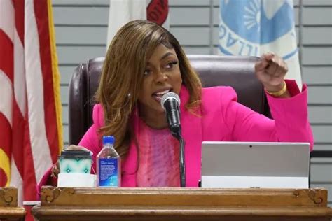 Dolton's Mayor Tiffany Henyard: A Reign of Scandal and Controversy ...