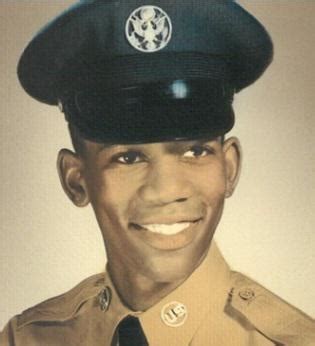 Morgan Freeman served in the U.S. Air Force from 1955 to 1959. He was ...