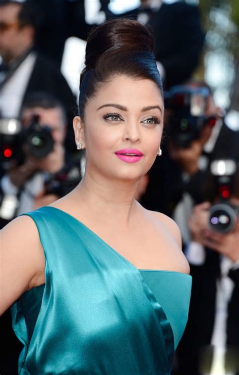 Aishwarya Rai Latest Photos at Cannes 2013 | HQ Pics n Galleries