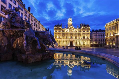 What to See and Do in the Neighborhoods of Lyon, France