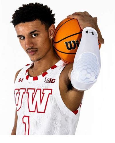 Wisconsin Badgers 2021-22 Jerseys