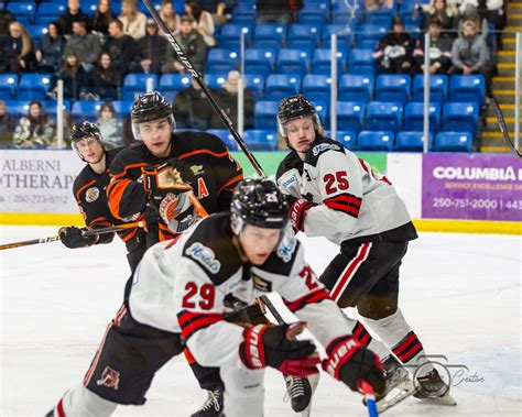 Bulldogs Open Pre-Season in Nanaimo | Alberni Valley Bulldogs