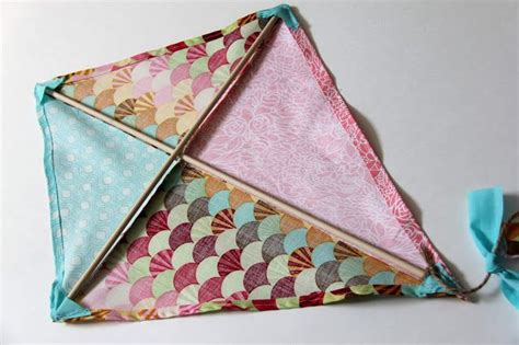 Pepper Picnic: Decorative Fabric Kite | Fabric decor, Diy kite, Kite