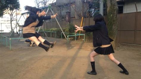 HADOKEN-ing Is Japan's Hottest New Meme And It Is Awesome | Funny poses ...