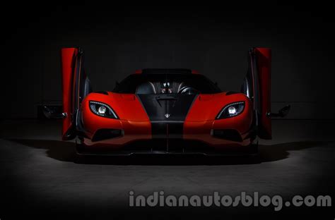 koenigsegg-agera-one-of-1-front-view-open-doors