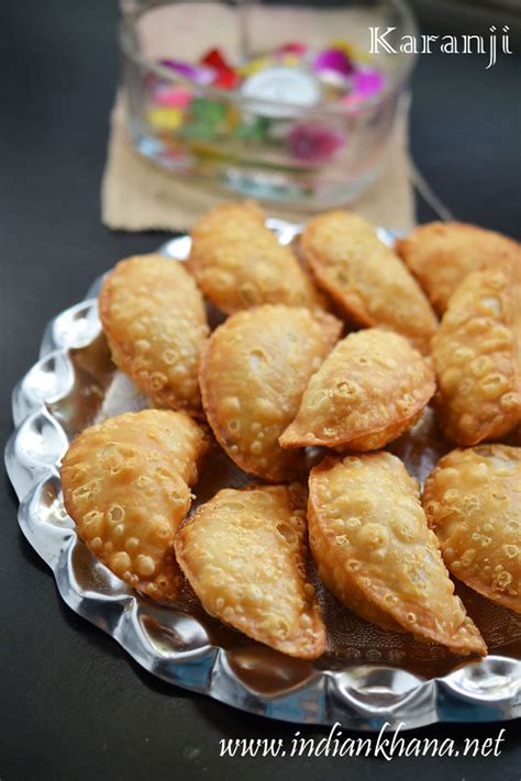 Mawa Gujiya | Gujiya (Karanji) Recipe | Diwali Sweets Recipes ~ Indian Khana