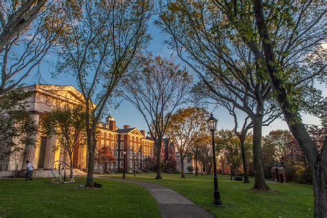 Undergraduates at Brown vote for university to offer reparations