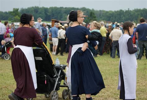 Unmarried Milverton Amish with babysitting duites. (the original direct from Germany to Canada ...