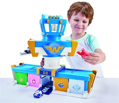 Super Wings 2" Scale Airport Adventures Playset with 2" Jett Mini Figure,Transform-A-Bot ...