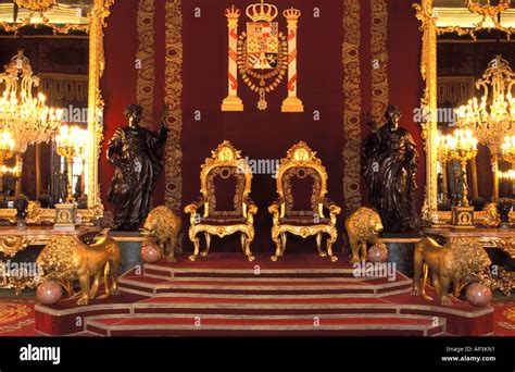 Royal palace madrid room hi-res stock photography and images - Alamy