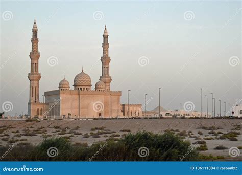 Arab Mosque on an Autumn Day in Abu Dhabi, the Capital of the UAE Stock ...