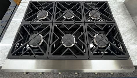 Monogram ZGU366NPSS 36 Inch Pro-Style Gas Rangetop with 6 Sealed ...