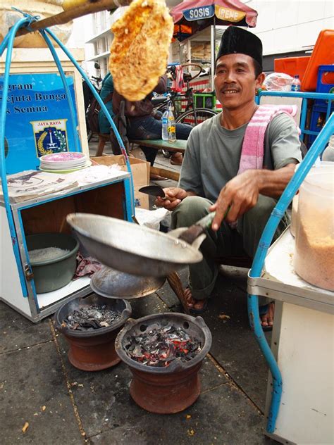 Kerak Telor from Indonesia | FotoArk