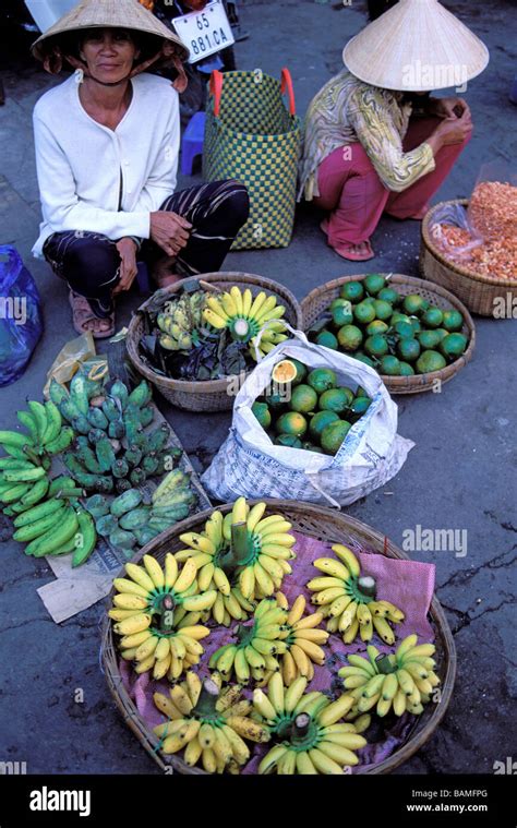 Vietnam, Can Tho Province, Mekong Delta, Can Tho, floating market of ...