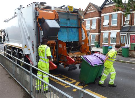 Veolia retains recycling and waste services contract | Veolia UK