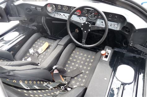 1966 Ford GT40 Mk 1 Interior Picture. http://www.sportscardigest.com/alan-mann-ford-gt40-mk-i ...